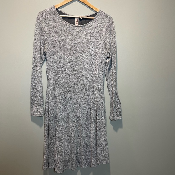 Anthropologie Gray Ruffled Tiered Long Sleeve Dress - Picture 4 of 8